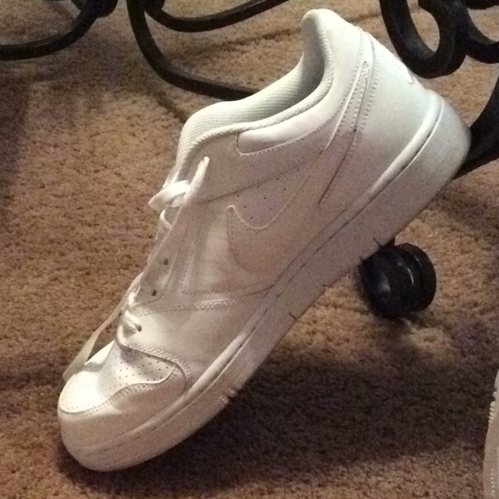 Shoes - Picture 2 of 3